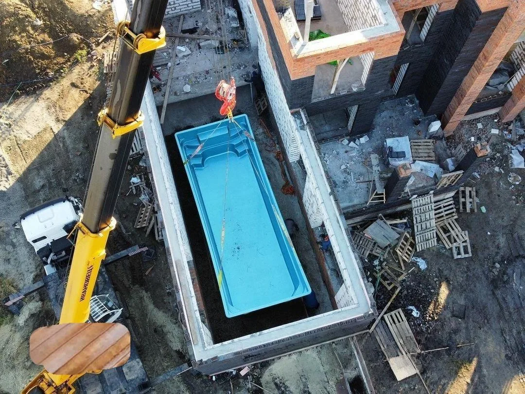 Laguna 9 — зона отдыха у бассейна в Пскове